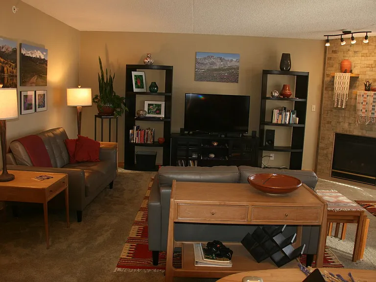 980 Lakepoint Dr #603 — Photo 3