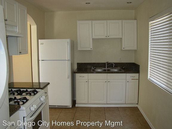 3rd image of 821 39th St