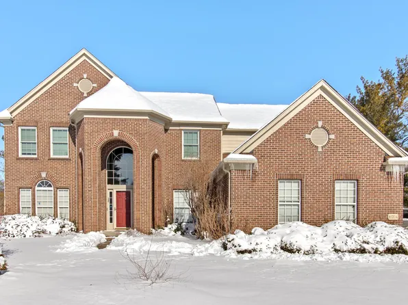 11704 Gray Eagle Dr, Fishers, IN 46038