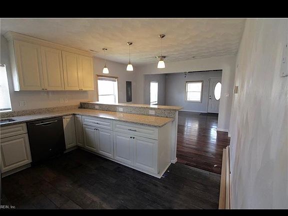 3rd image of 3717 Atterbury St