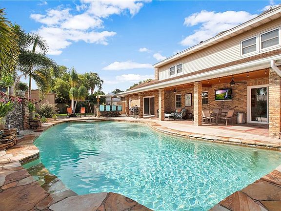 4th image of 2823 Montmart Dr