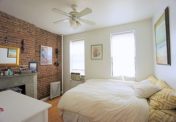 3rd image of 349 W 45th St #3FE1