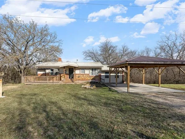 4440 Lakeside Dr, Vassar, KS 66543
