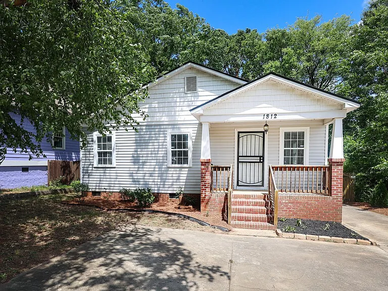 1812 Pegram St — Photo 2