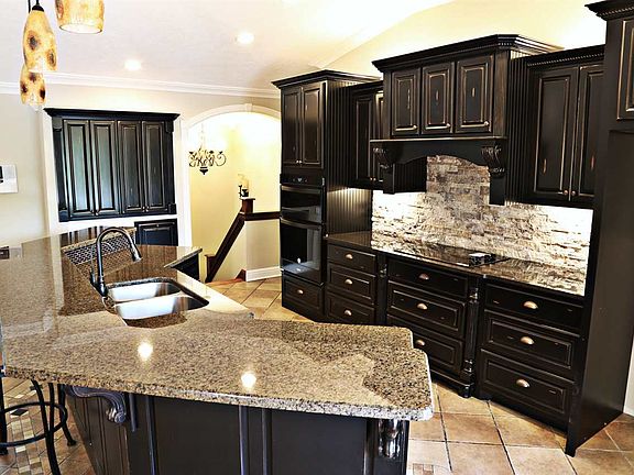 3rd image of 137 Scenic Cir