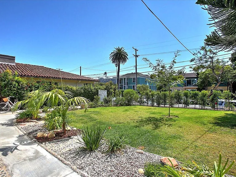 1316 Bath St — Photo 5