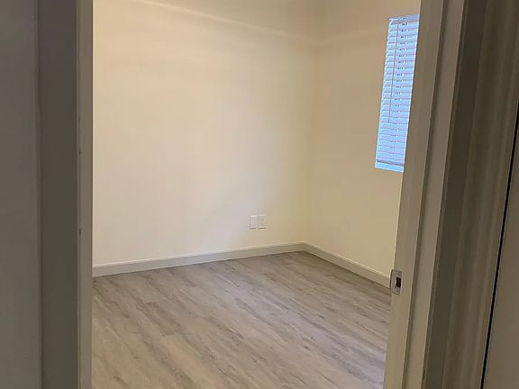 5th image of 510 W University Dr Unit 204