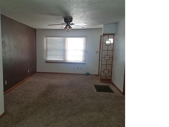 3rd image of 4736 SE 18th St