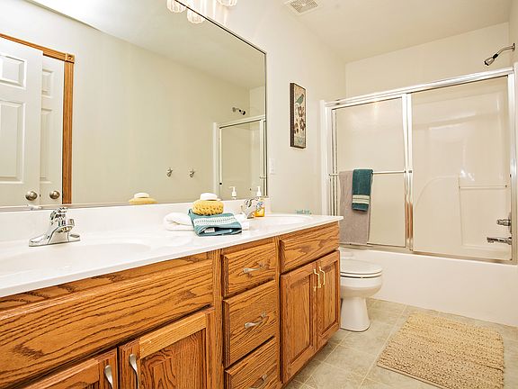 3rd image of 1207 Falcon Dr SE