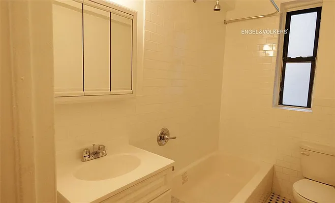 Rented by Engel & Völkers New York City | media 10