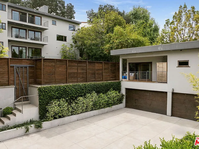 2035 De Mille Dr — Photo 4