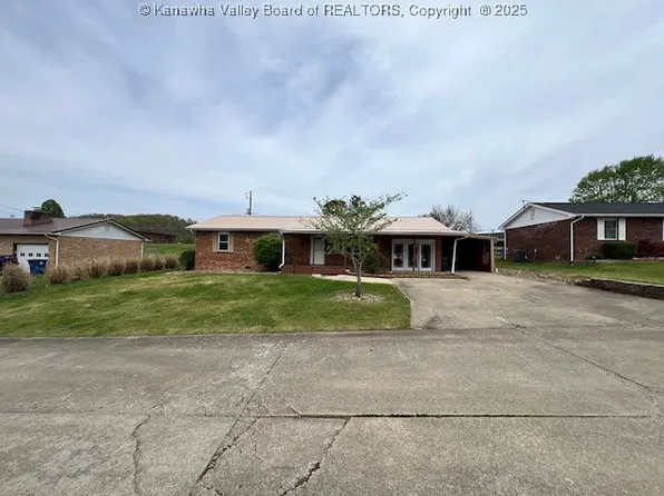63 John St, Culloden, WV 25510