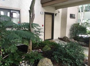 1216 S Villa Way, Walnut Creek, CA 94595