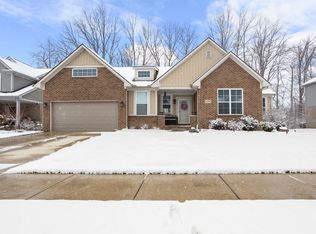 13792 Cobblestone Creek Dr, Belleville, MI 48111