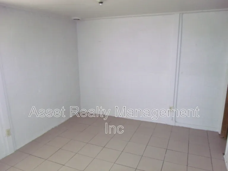 102 Wainwright Rd — Photo 16