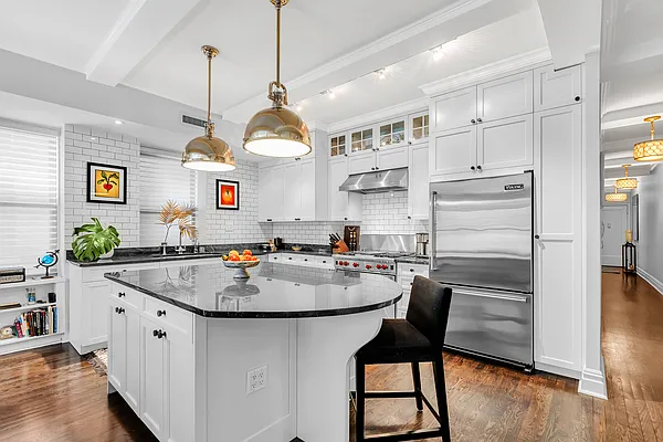 Sold by Compass | media 2