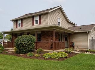 15460 Mayfield Rd, Huntsburg, OH 44046