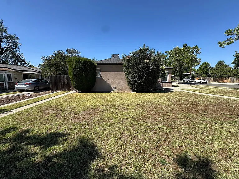 337 E Weldon Ave — Photo 40
