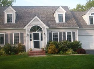 32 Country Club Ln, East Falmouth, MA 02536