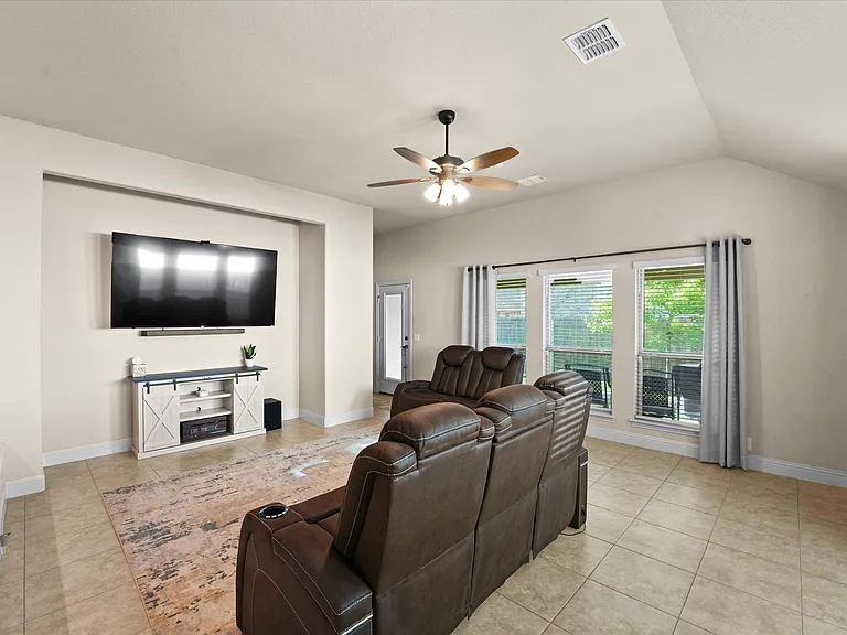 4129 Snowberry Ln — Photo 7