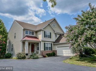 25411 Planting Field Dr, Chantilly, VA 20152