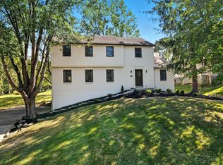 9533 Hopewell Rd, Cincinnati, OH 45249