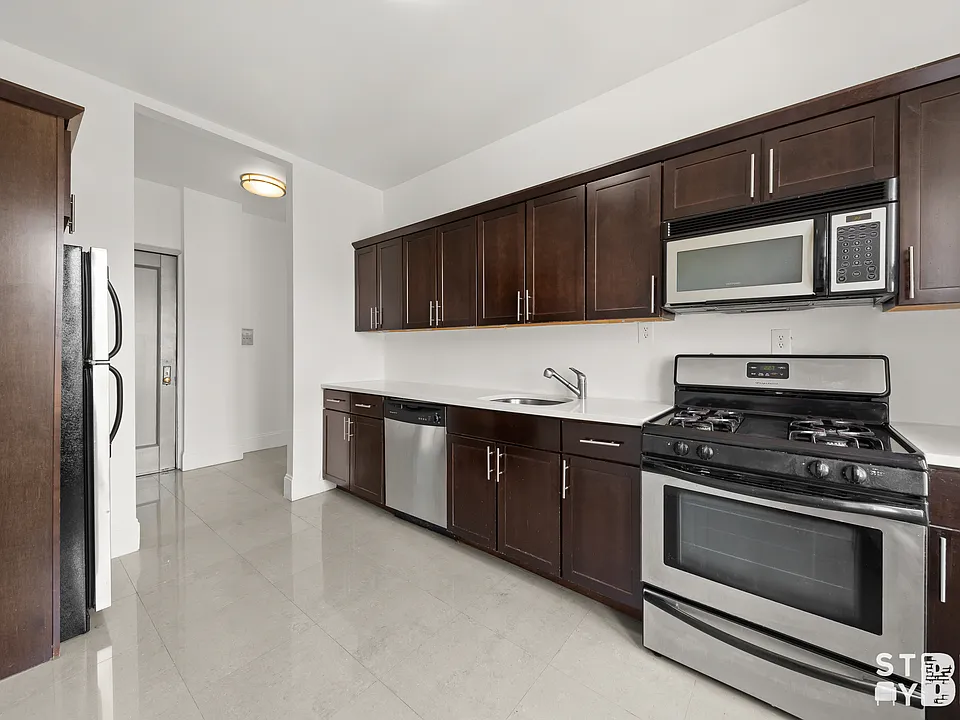 710 Avenue S #B7