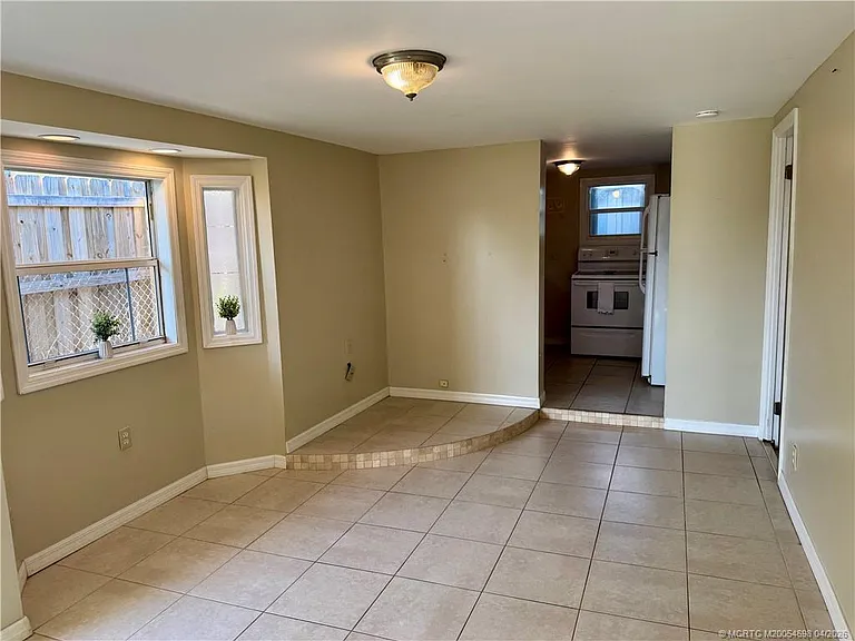 3489 NE Linda Dr — Photo 27