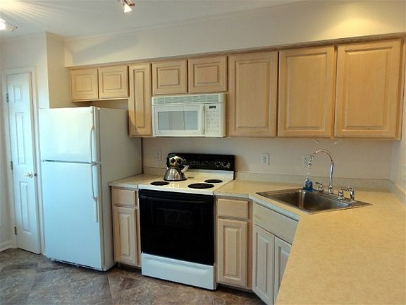 5th image of 852A Garfield Pkwy