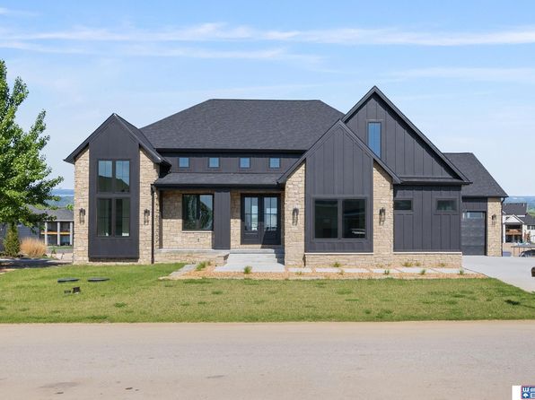 676 Waterford Pointe, Ashland, NE 68003