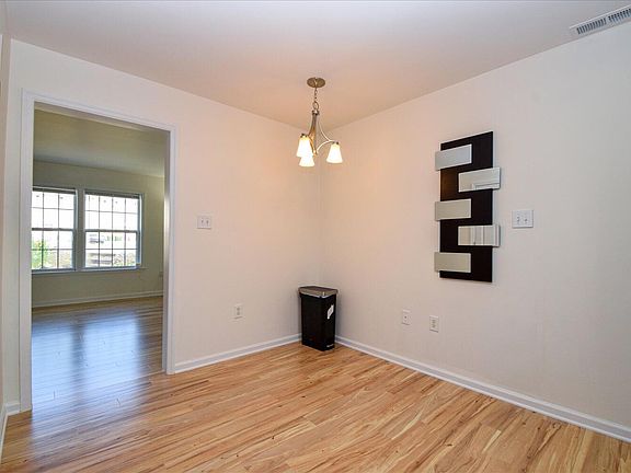 5th image of 1903 Archbold Ave NE