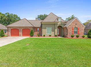 103 Pontchartrain Dr, Carencro, LA 70520
