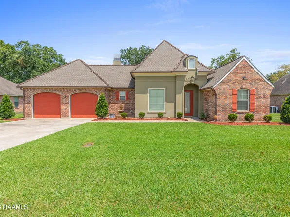103 Pontchartrain Dr, Carencro, LA 70520