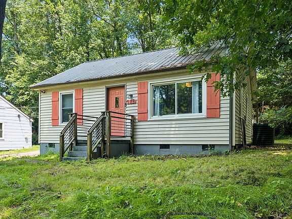 2nd image of 713 Woodlawn Dr