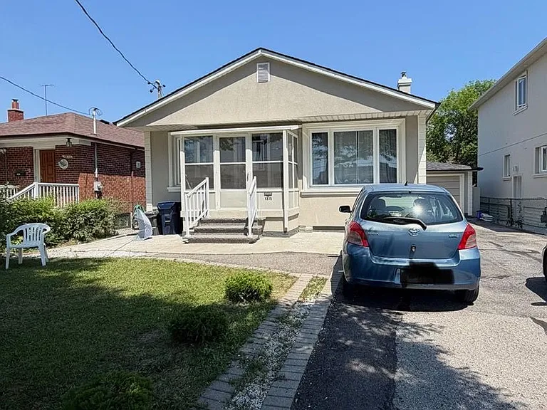 1375 Birchmount Rd E — Photo 1