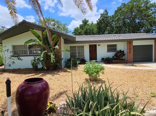 3132 Renatta Dr, Belleair Bluffs, FL 33770