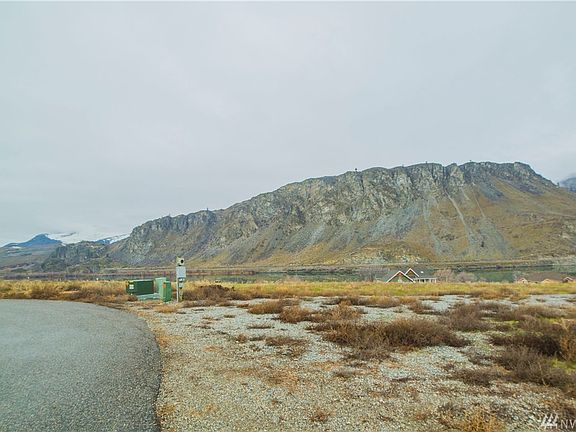 3rd image of 1 E Shore Ct