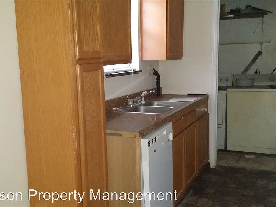 1st image of 738 Demaret Dr APT 1