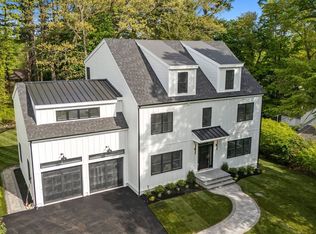 15 Oxbow Rd, Lynnfield, MA 01940