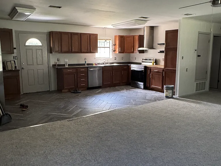 210 Tatom Ave — Photo 13