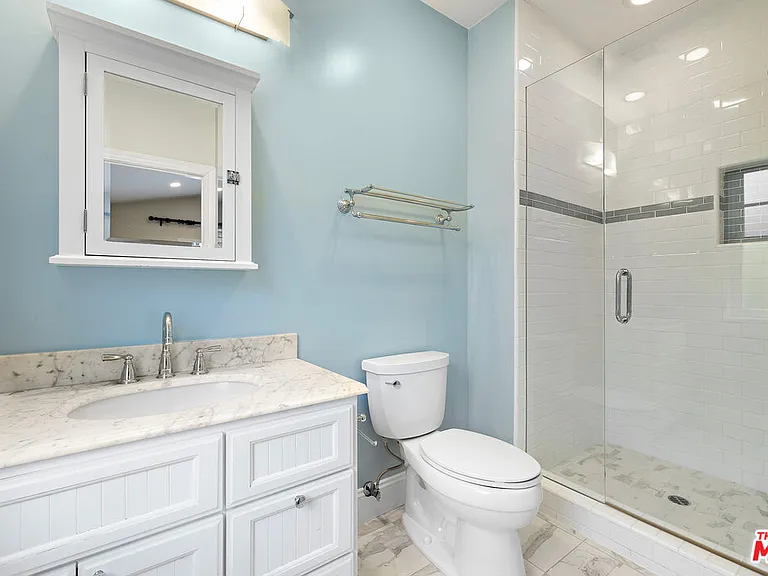 1147 Centinela Ave — Photo 40