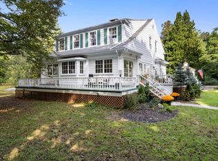 87 Beecher Rd, Woodbridge, CT 06525