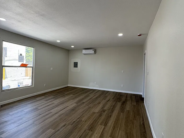 3006 9th St #3014 — Photo 2