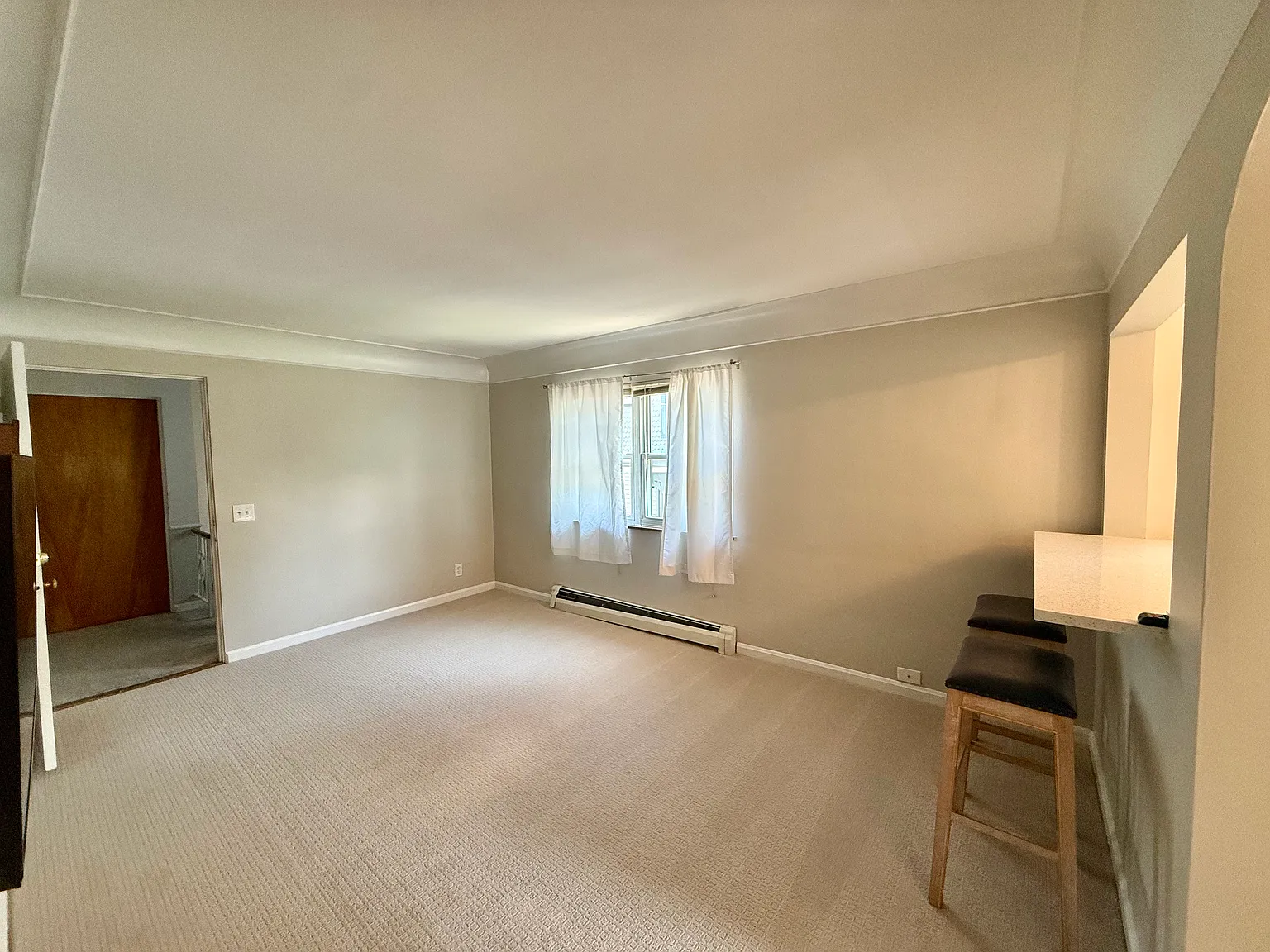 1 bed, 750 sqft, $950 — Photo 3