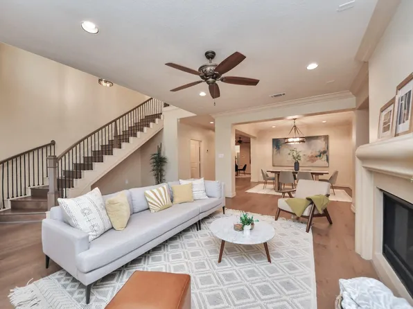 13618 Teal Bluff Ln, Houston, TX 77077