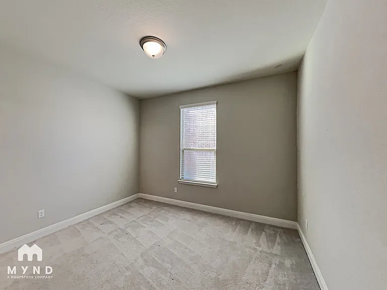 1051 Kenney Fort Xing #49 — Photo 11