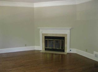 1050 Riverside Rd, Roswell, GA 30076