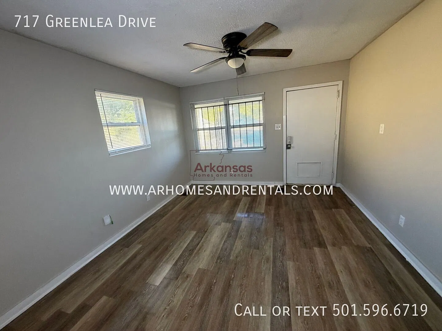 ~ 1/2 Off First Month's Rent ~ 717 Greenlea Drive | 3 Bedrooms | 1 Bathroom — Photo 2