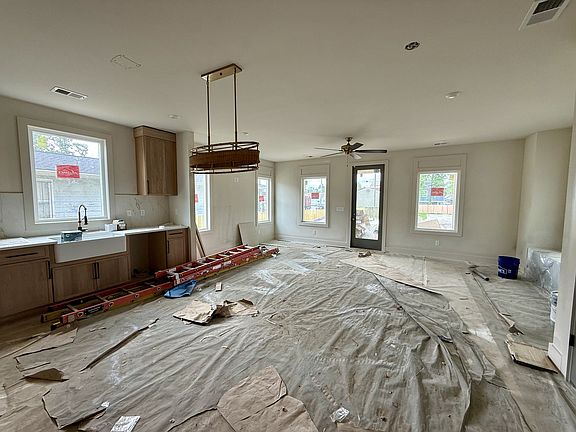 3rd image of 87 Green St