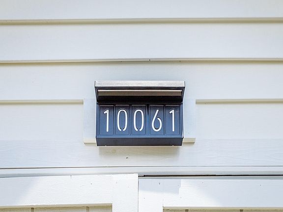 5th image of 10061 Central Dr